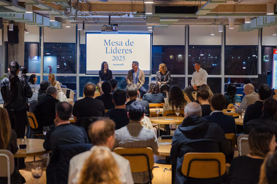 el futuro del trabajo es un modelo flexible con IA y bienestar